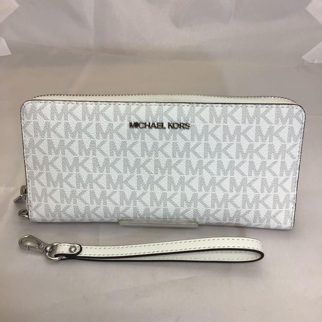 ❣️未使用❣️MICHAEL KORS ホワイト ラウンドファスナー長財布
