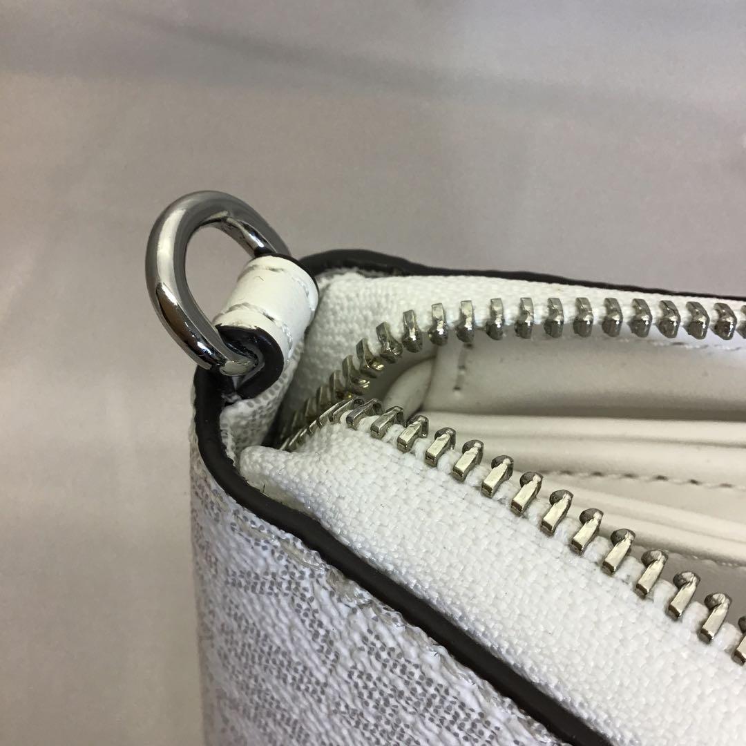 ❣️未使用❣️MICHAEL KORS ホワイト ラウンドファスナー長財布