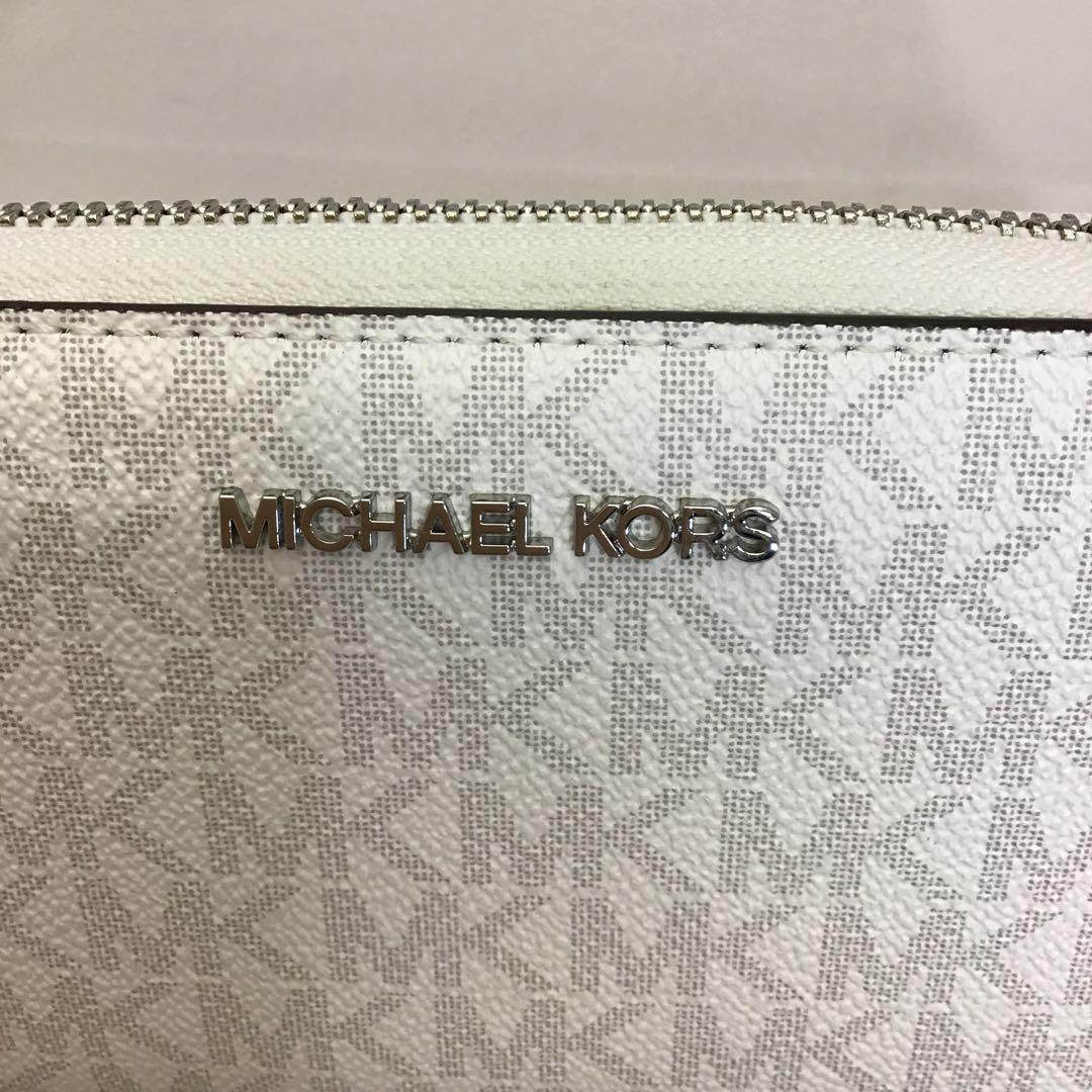 ❣️未使用❣️MICHAEL KORS ホワイト ラウンドファスナー長財布