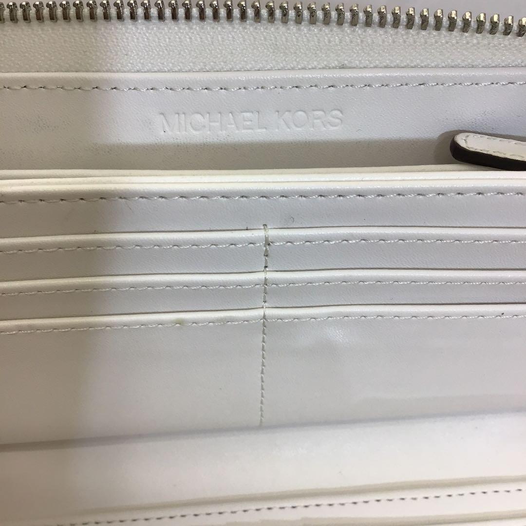❣️未使用❣️MICHAEL KORS ホワイト ラウンドファスナー長財布