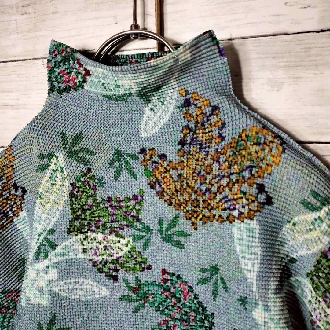 me by ISSEY MIYAKEハイネックカットソー リーフプリーツプリーズ