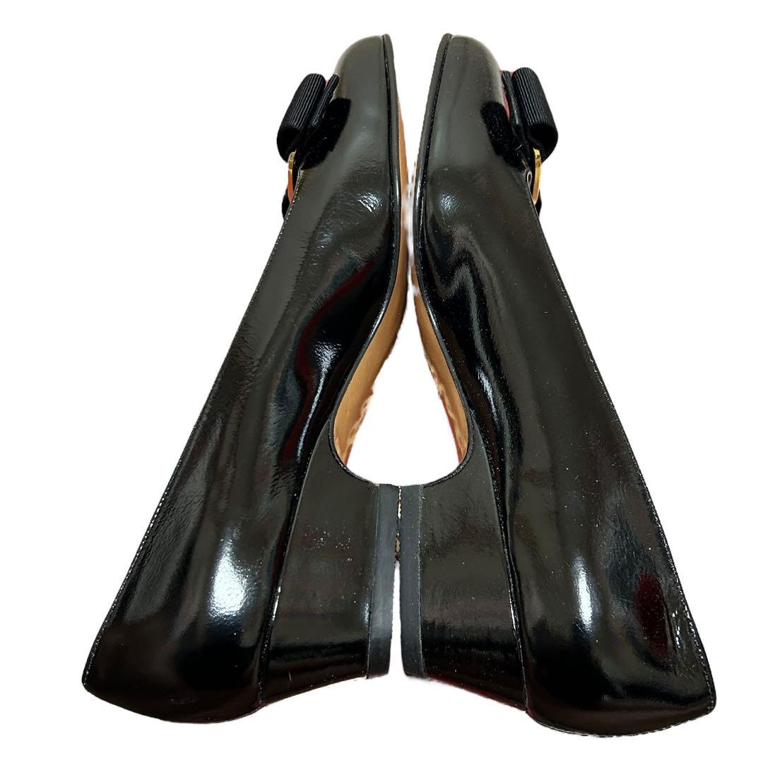 未使用品　salvatore ferragamo ヴァラリボンパンプス　ブラック