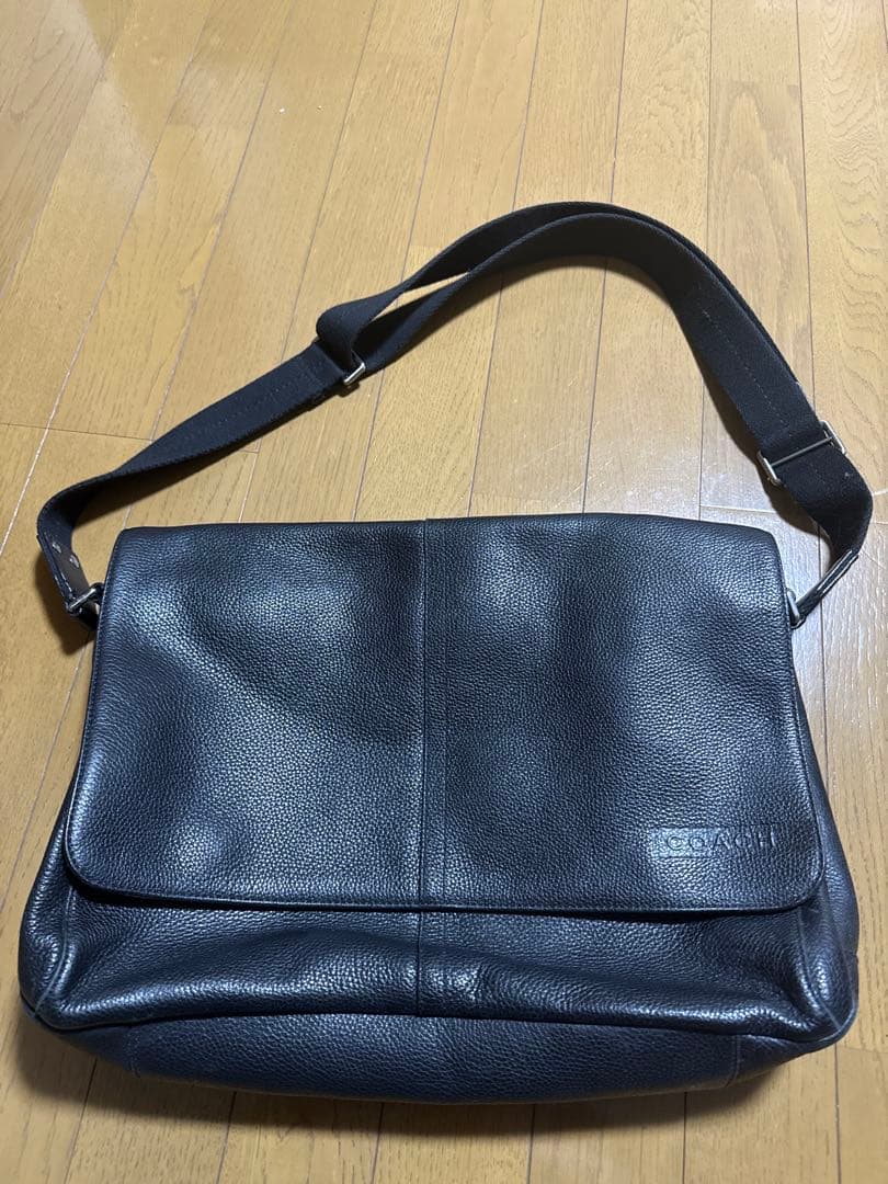 【美品】COACH コーチ レザー メッセンジャーバッグ F70423 黒 A4