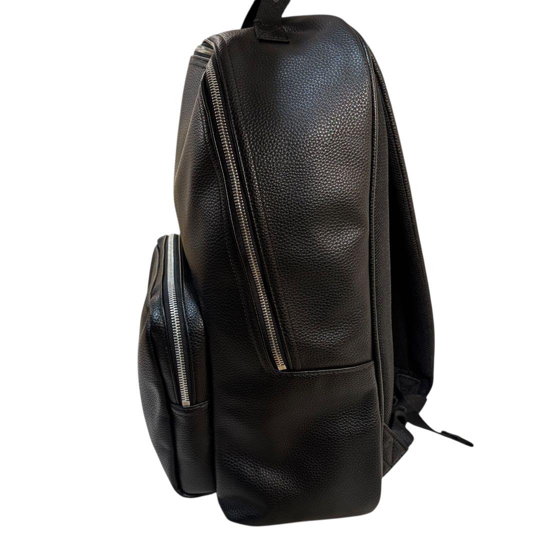 極美品　  カルバン・クライン　リュック　バッグパック　黒