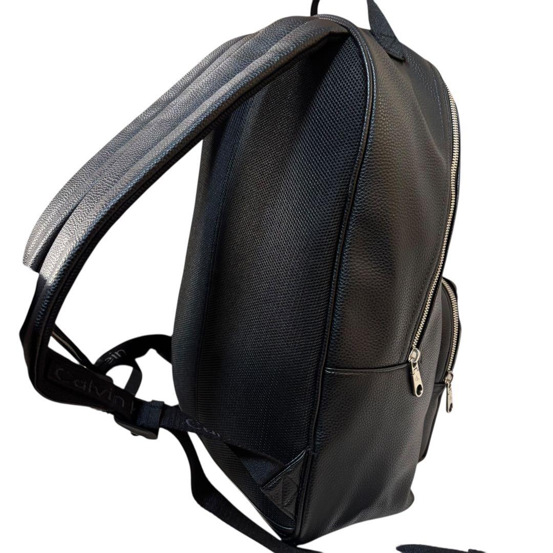 極美品　  カルバン・クライン　リュック　バッグパック　黒