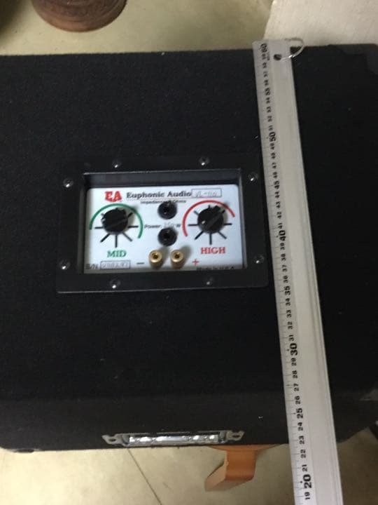 エレクトリックベース用スピーカー