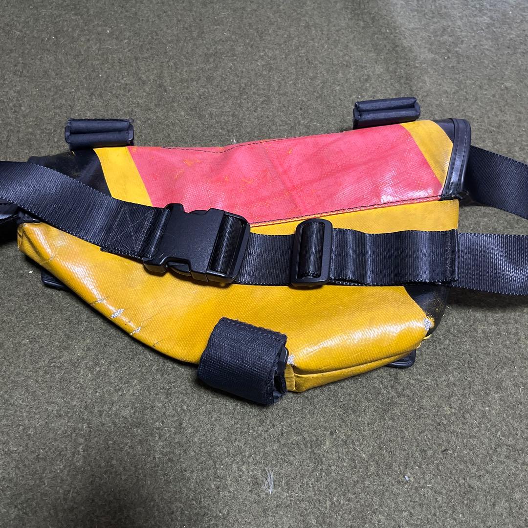 FREITAG ライド・メッセンジャーバッグ 赤・黄