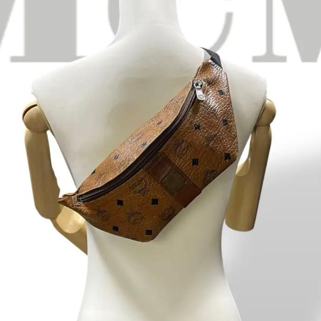美品　MCM エムシーエム　ウエストポーチ　ボディバッグ　ブラウン