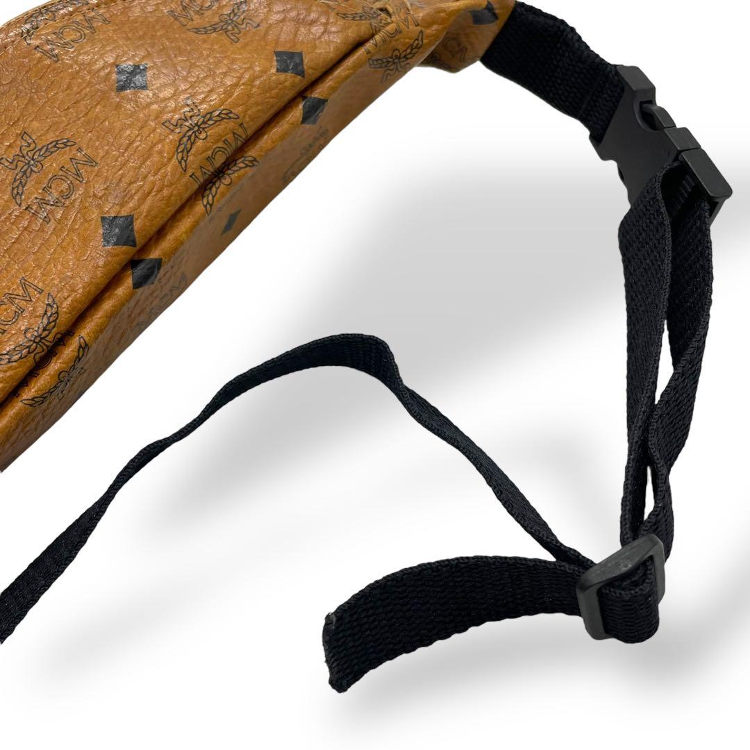 美品　MCM エムシーエム　ウエストポーチ　ボディバッグ　ブラウン