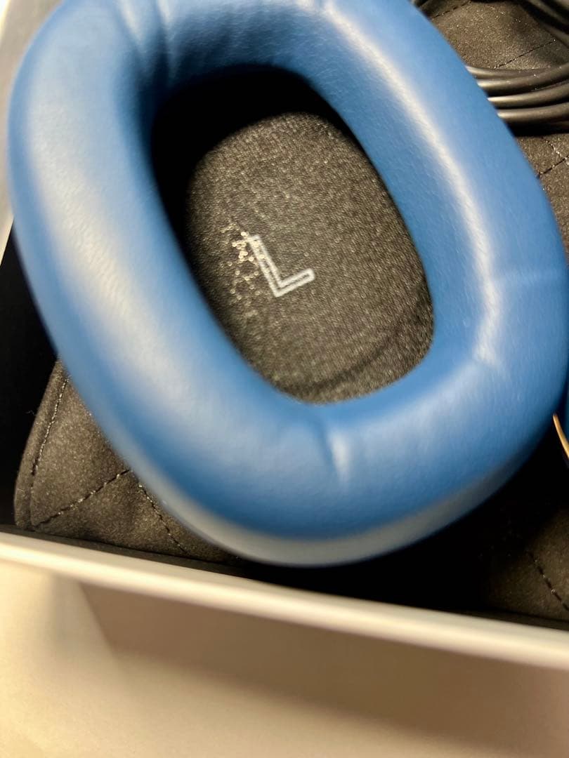 【新品最終価格】Bowers & Wilkins ヘッドホン B&W Px7S2