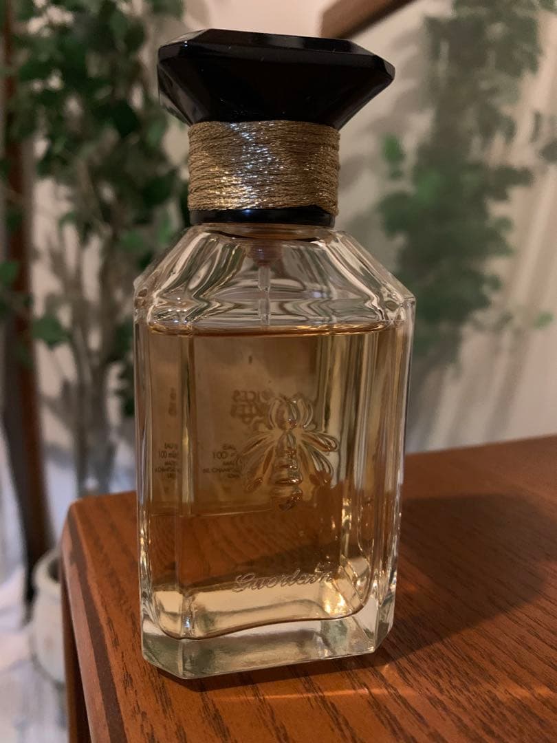 Guerlain Épices Volées ゲラン　エピスヴォレ香水