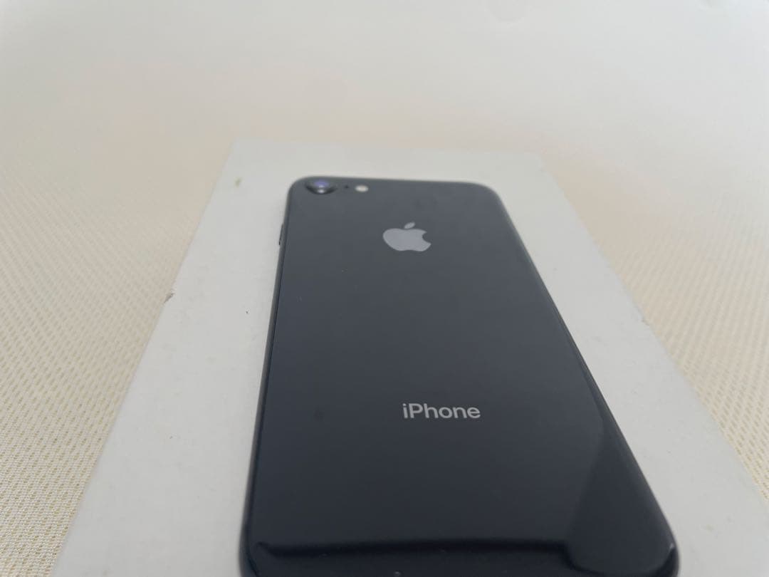 Apple iPhone 8 スペースグレー 本体のみ