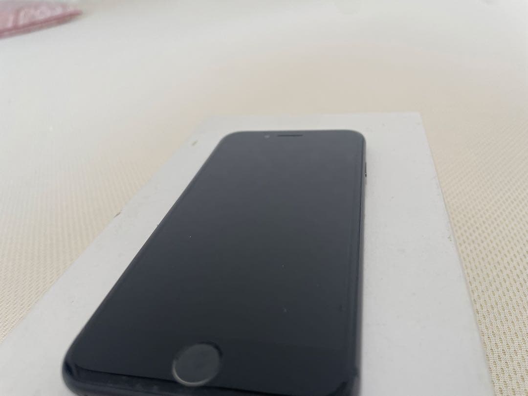 Apple iPhone 8 スペースグレー 本体のみ