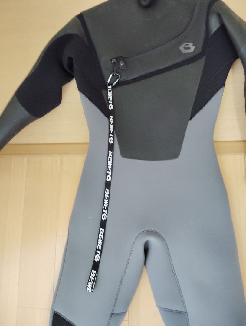 BEWET セミドライスーツ