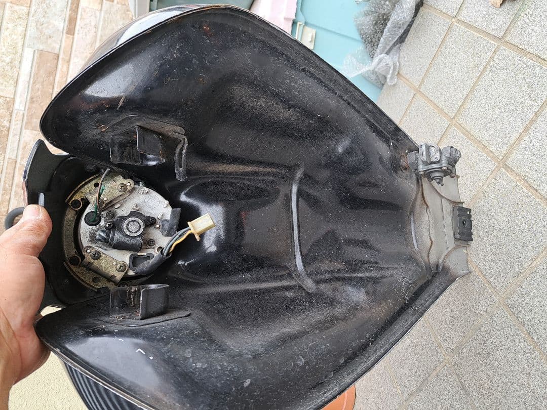 マグナ250　ガソリンタンク　メーター付き　じろちゃんさん専用