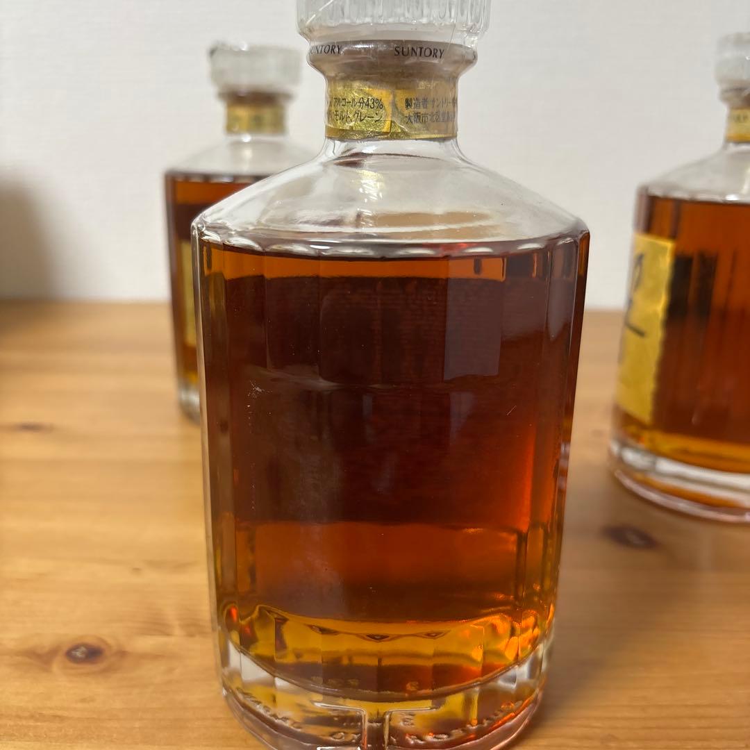 サントリーウイスキー　響17年　ゴールド　未開栓　劣化あり　３点セット