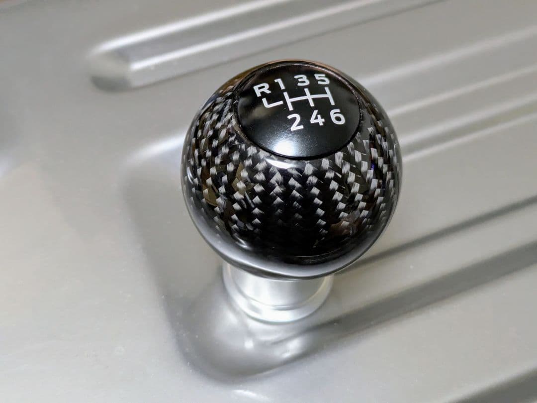 ND ロードスター カーボンシフトノブ 黒シフトパターン