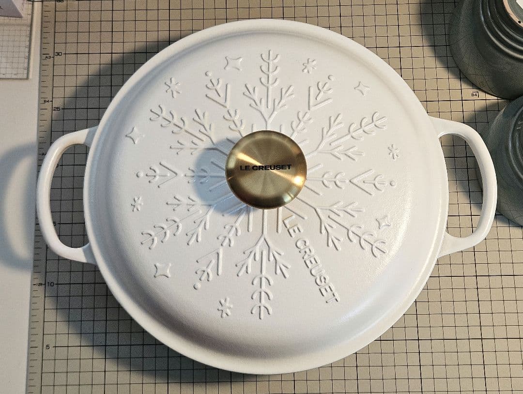 LE CREUSET　ル・クルーゼ スノーフレーク　キャセロール　26㎝