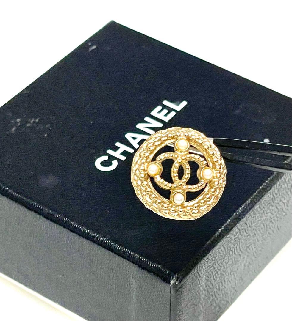 正規品CHANELサークルパールピアス　片方
