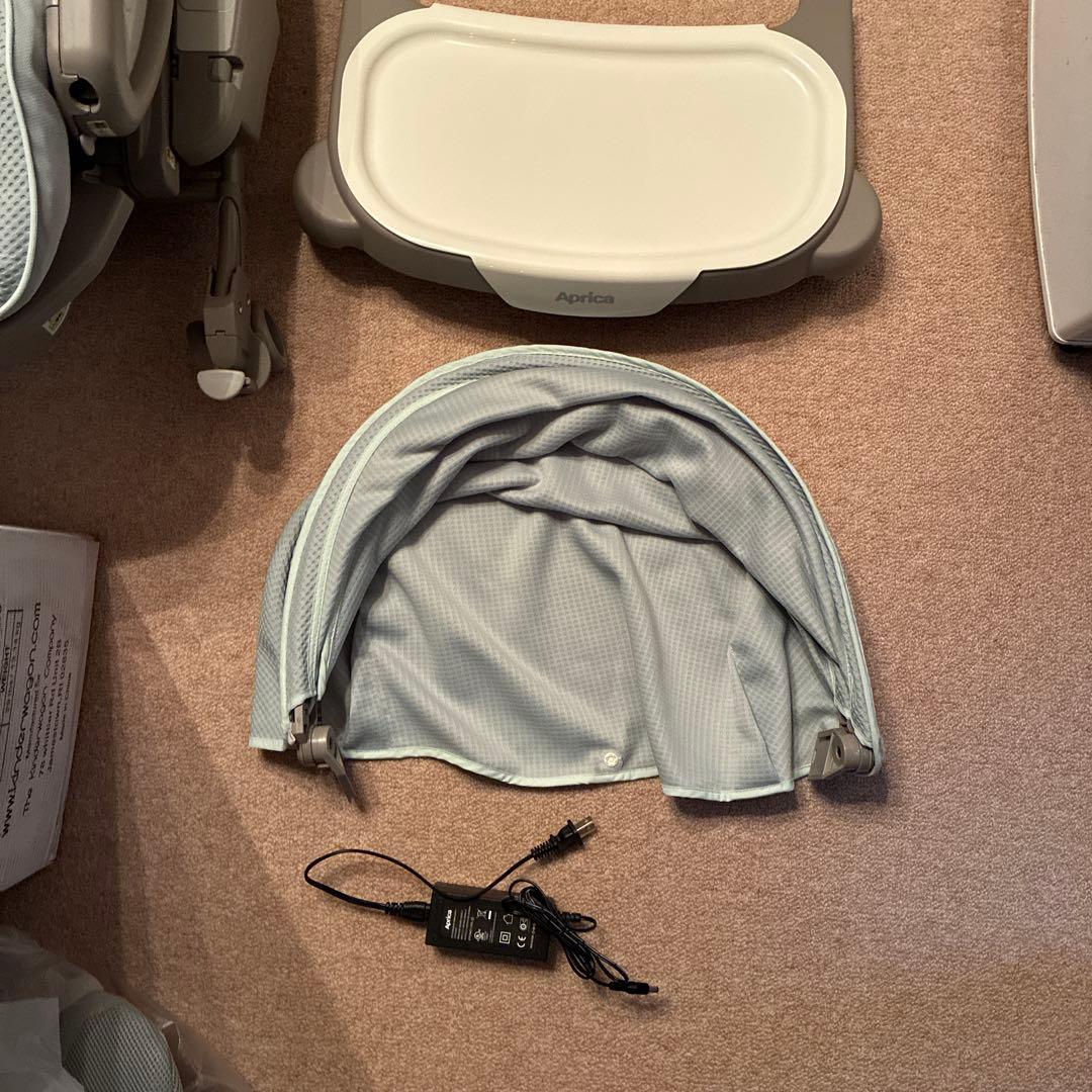 Aprica ハイローベッド＆チェア ユラリズム 電動タイプ　ピスタチオグリーン