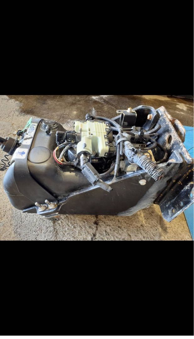 三菱 　ブルーテックキャンター 　4P10 　アドブルータンク 3