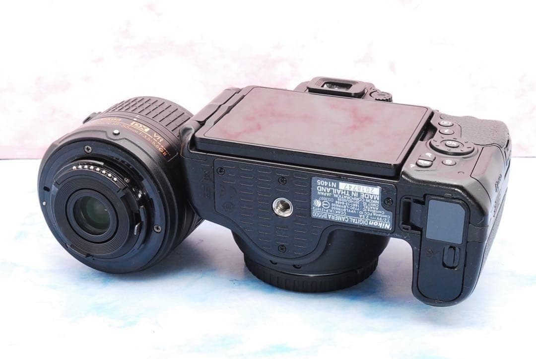 Nikon D5500☆一眼レフカメラ☆手ぶれ補正レンズ☆Wi-Fi搭載