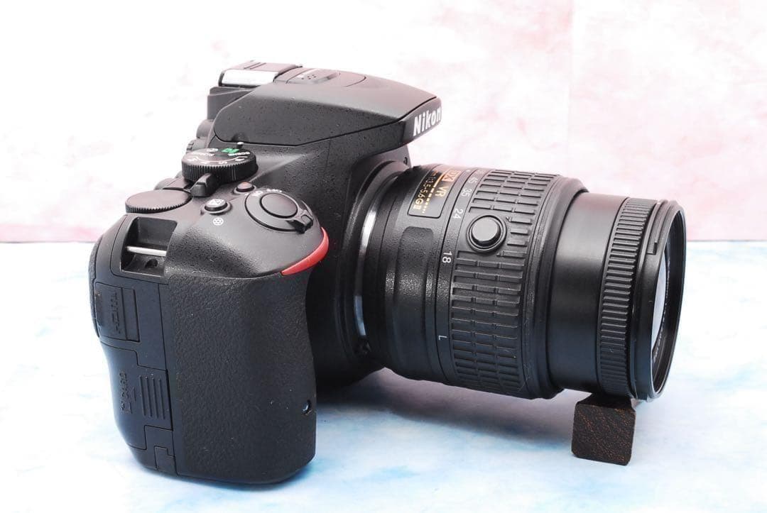Nikon D5500☆一眼レフカメラ☆手ぶれ補正レンズ☆Wi-Fi搭載