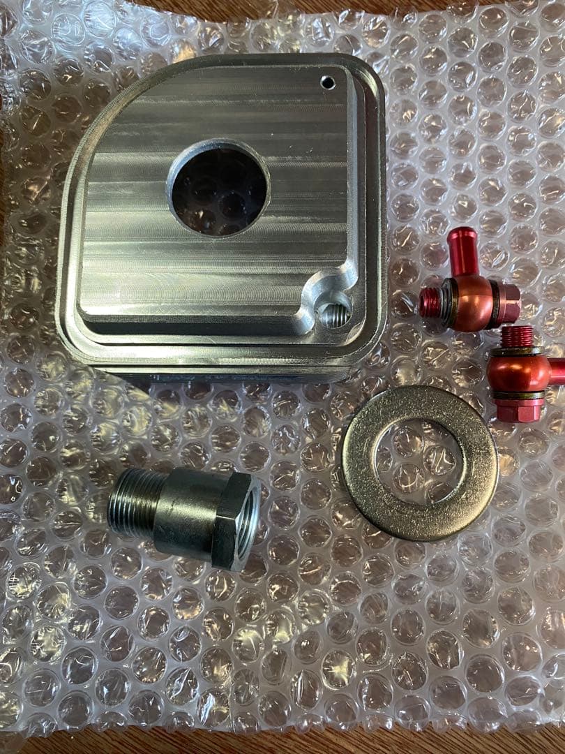 オイルクーラー取り出し口　ホーク　CB400T 旧車　バブ