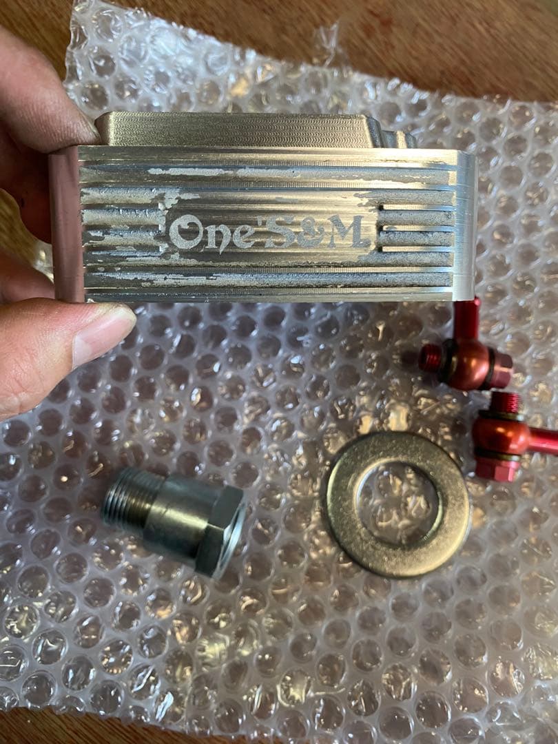 オイルクーラー取り出し口　ホーク　CB400T 旧車　バブ