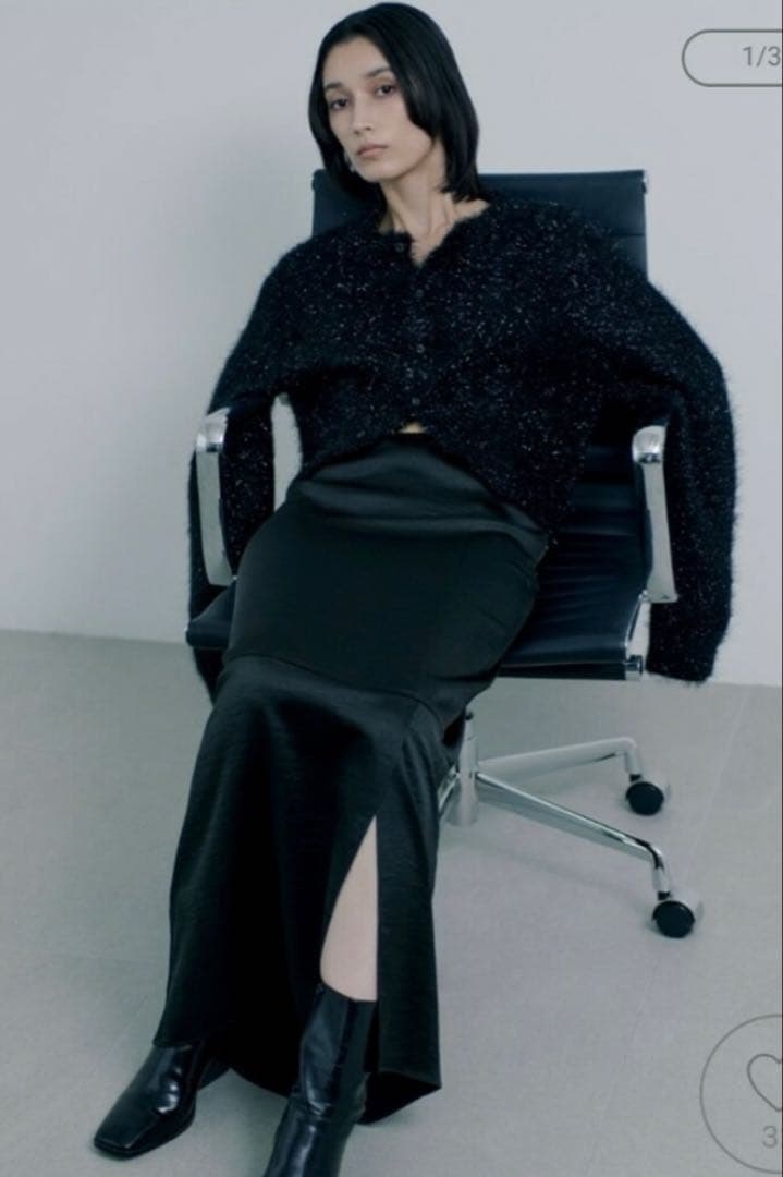 お値下げ　新品　MIESROHE ミドルゲージラメシャギーカーディガン　ブラック