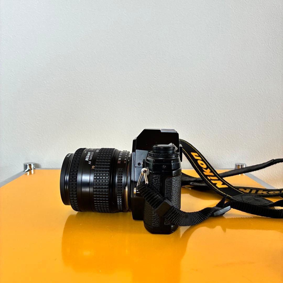 Nikon 一眼レフカメラ Nikkorレンズ付き