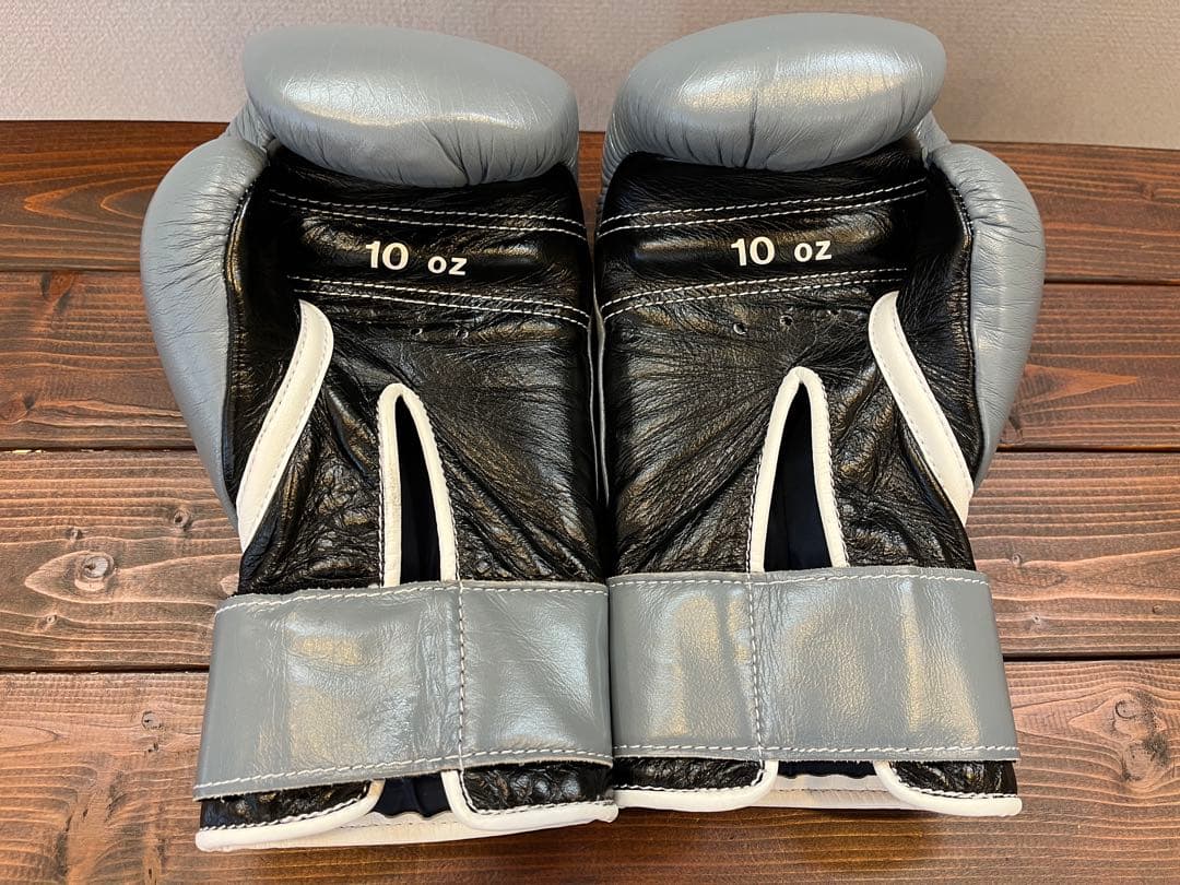 Winning オーダー ボクシンググローブ 10oz グレー／ブラック