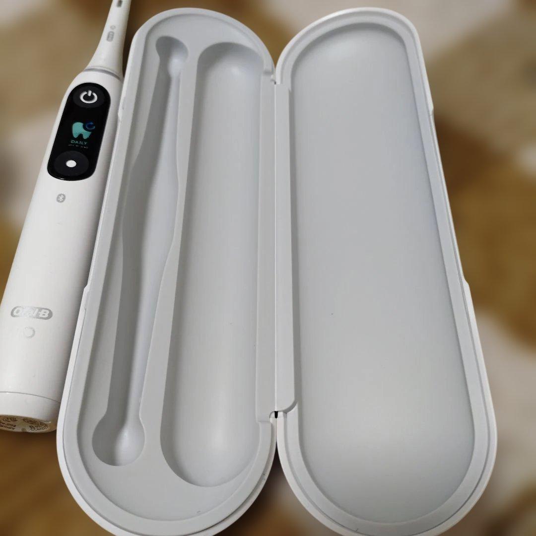 ブラウン　電動歯ブラシ　io8