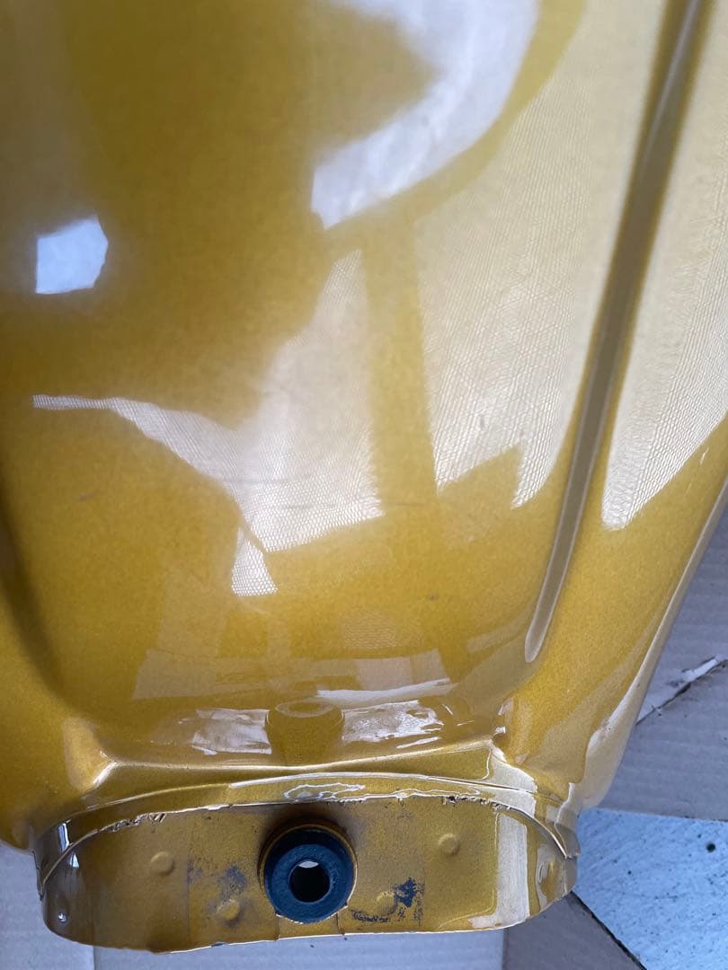 TW200 タンク　ゴールド　凹みなし！美品！タンク内写真追加