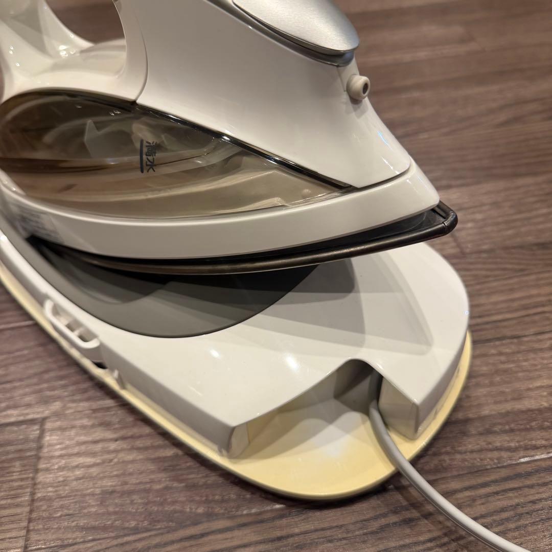 パナソニック 衣類アイロン NI-L800 N