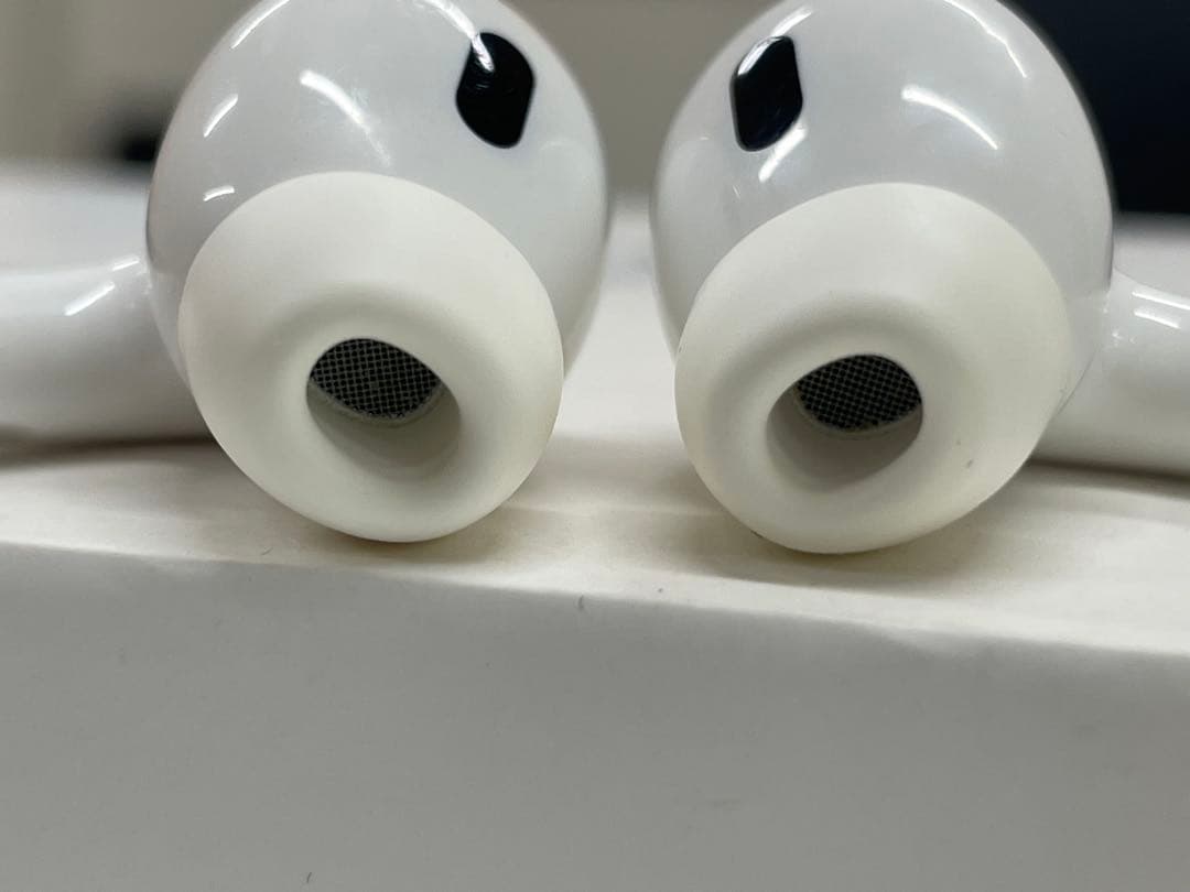 AirPods本体 ホワイト 充電ケース付き