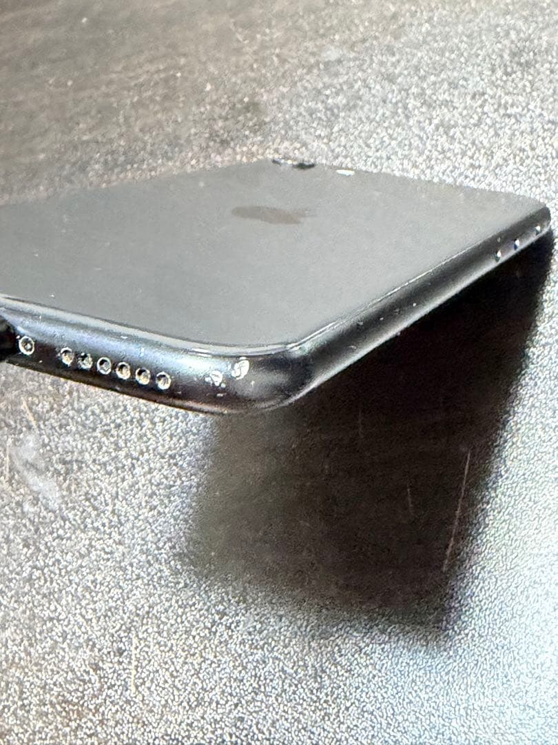 iPhone SE 第2世代　ブラック　128GB 本体