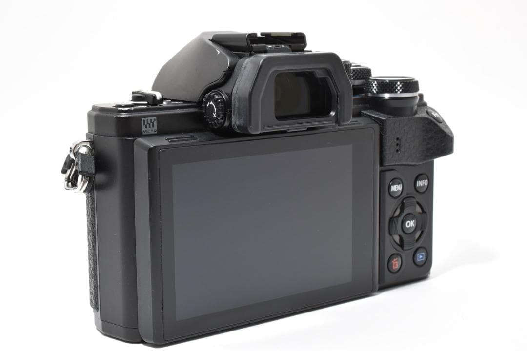 オリンパス　OLYMPUS OM-D E-M10 Mark II　ミラーレス一眼