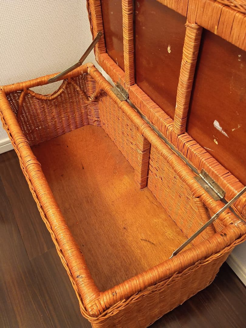 籐　座れる収納　アンティーク