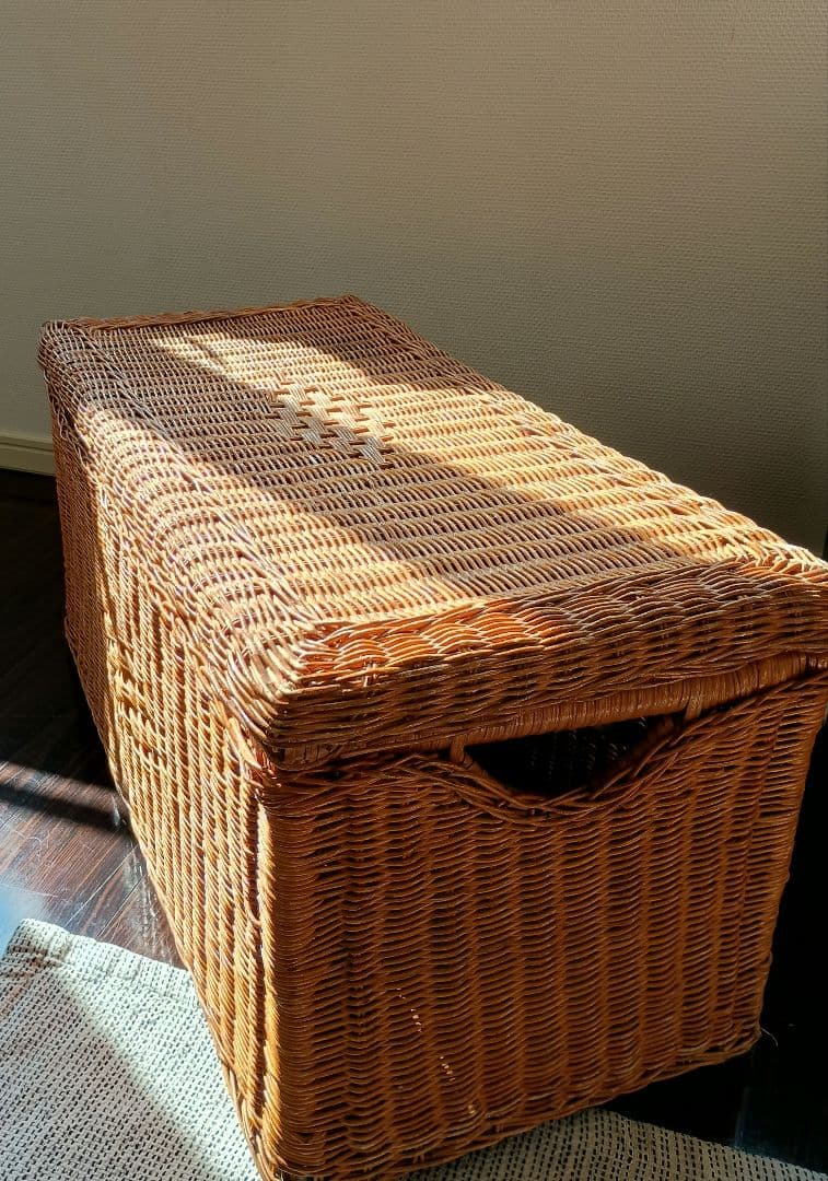 籐　座れる収納　アンティーク