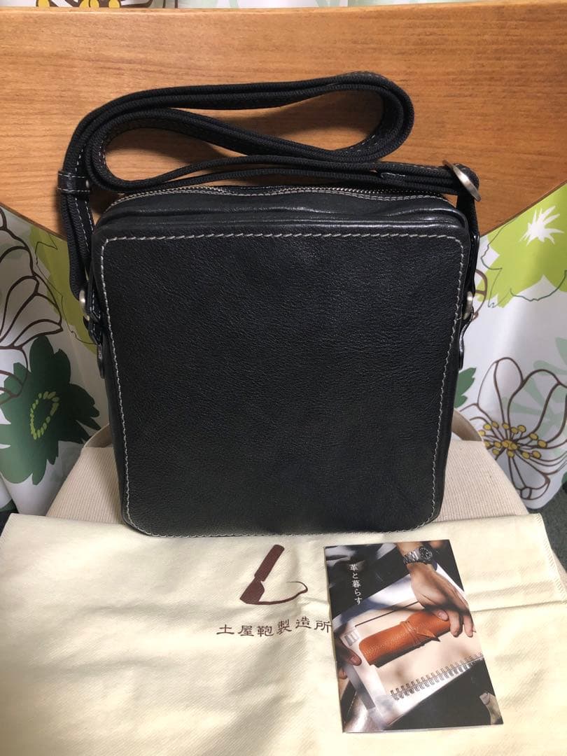土屋鞄 廃盤新品希少ブラック限定トーンオイルヌメ ジップトップ