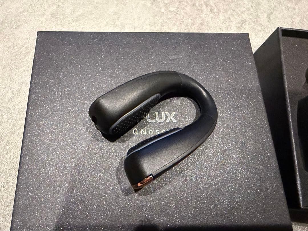 NIPLUX EMS美顔器 鼻専用　ブラックQNose 新品同様　TV紹介