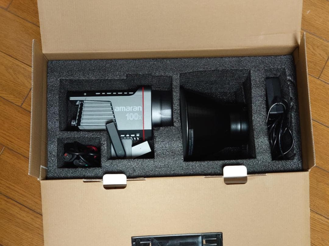 【Aputure】Amaran 100X(撮影用ライト 2700k-6500k)