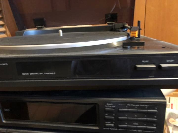 DENONのレコードプレーヤー