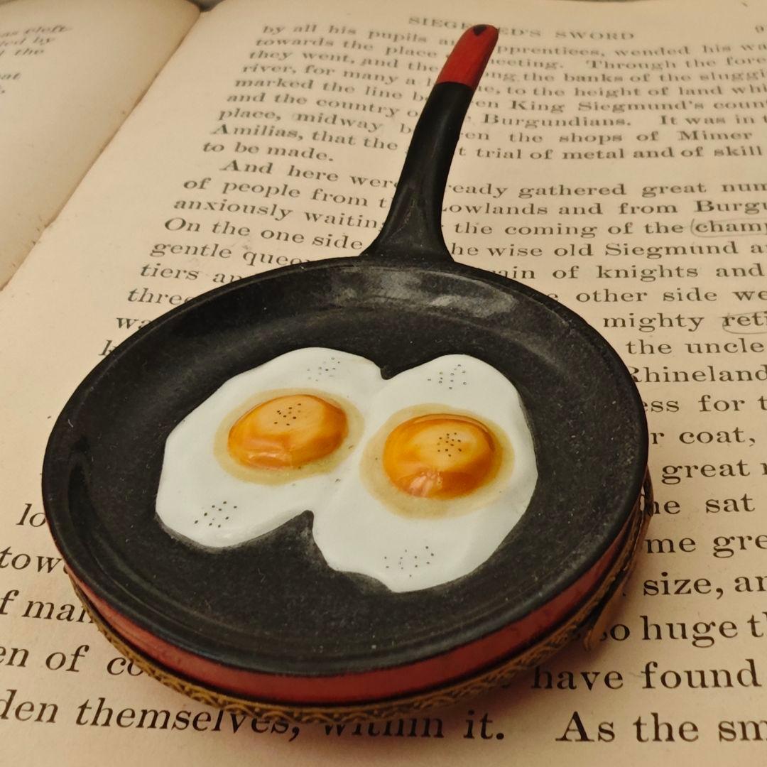 リモージュボックス　目玉焼きフライパン　ミニチュア　フランス製　小物入れ