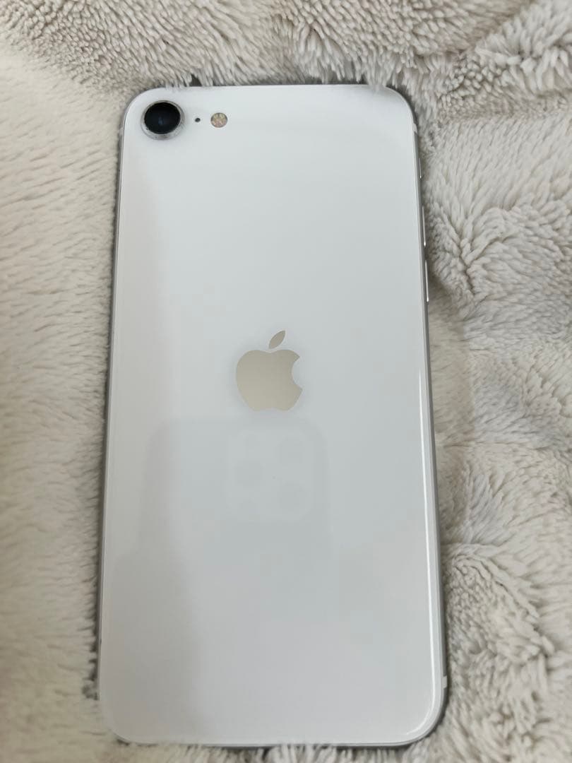 Apple iPhone SE (第2世代) ホワイト 本体