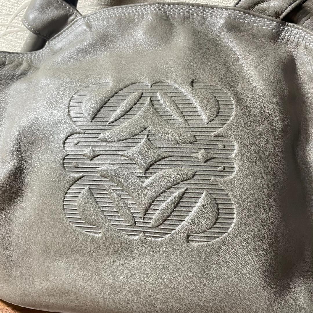【美品】LOEWE ナッパアイレ ハンドバッグ 羊革 シルバーグレー アナグラム