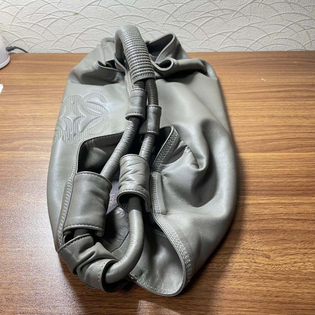 【美品】LOEWE ナッパアイレ ハンドバッグ 羊革 シルバーグレー アナグラム