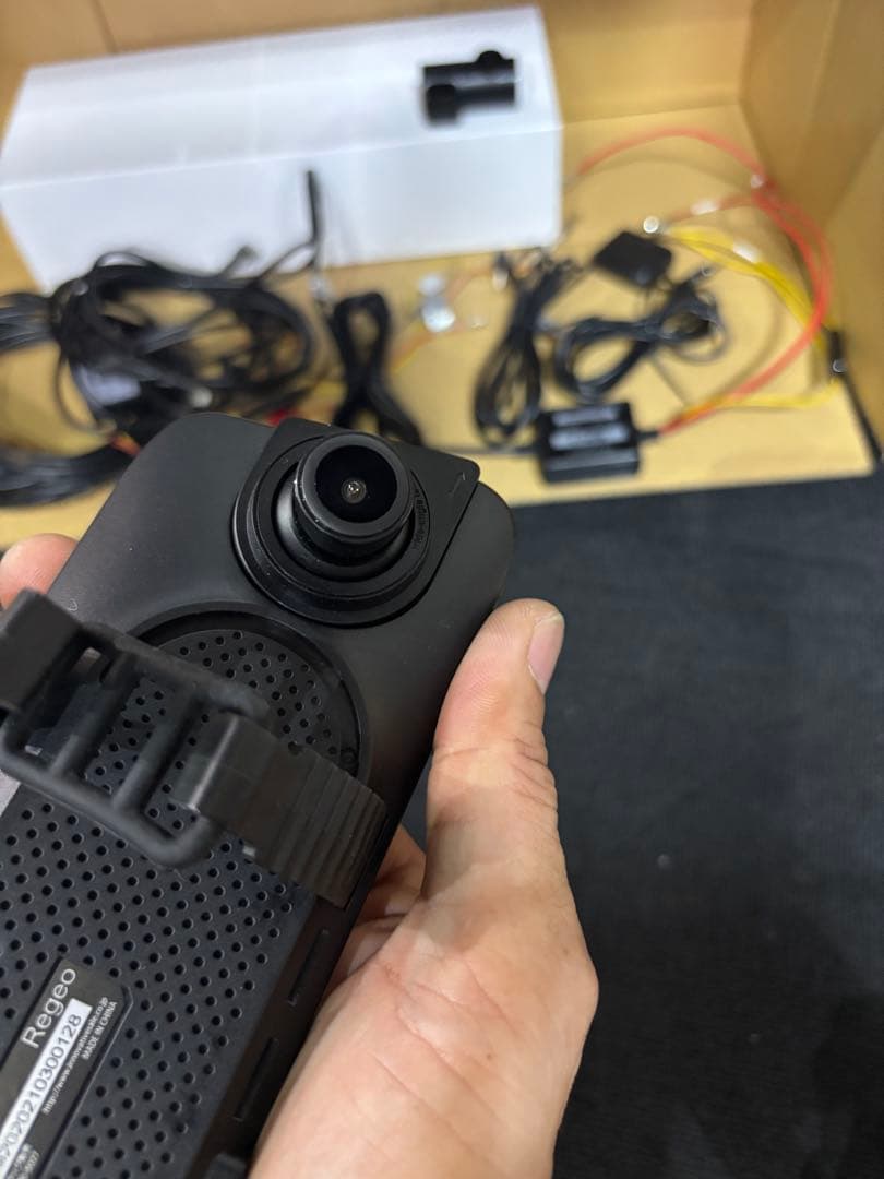 Regeo (SRZ-920)デジタルミラー型前後ドライブレコーダー