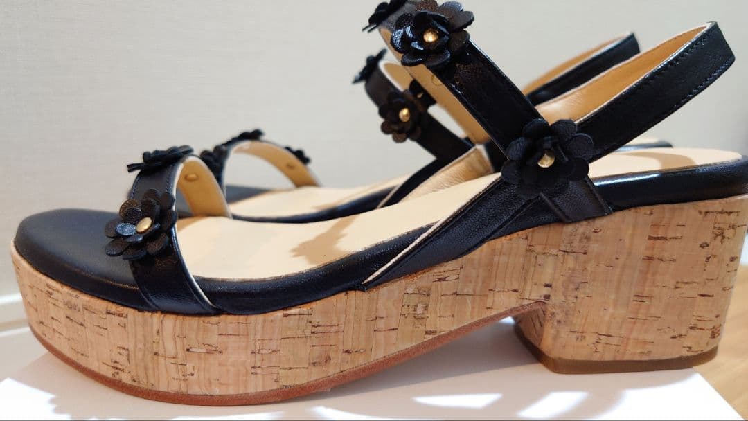 極美品【PELLICO SUNNY】フラワーストラップコルクソールサンダル